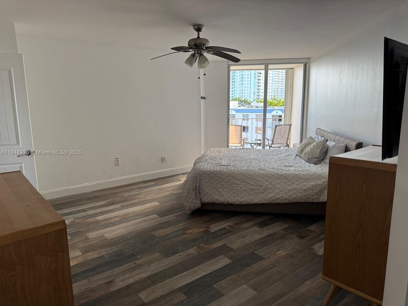 RIVER RUN CONDO PH I - Residential