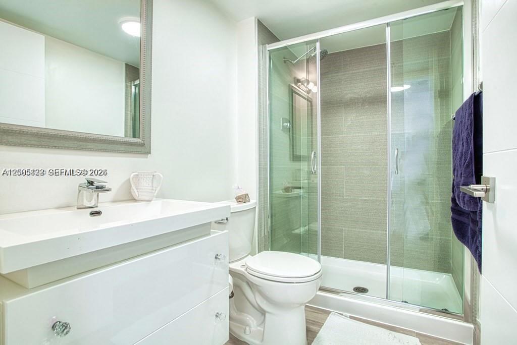 DELVISTA TOWERS CONDO TOW - Residential Lease