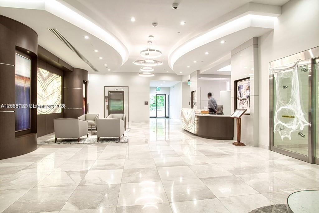 DELVISTA TOWERS CONDO TOW - Residential Lease