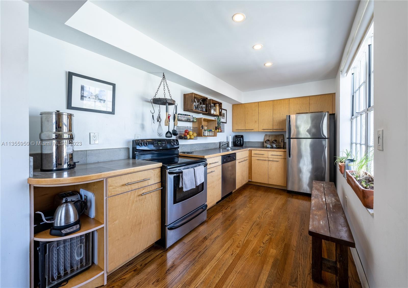 Spacious and bright one-bedroom furnished unit on top floor of charming Art Deco gem. This corner unit is lined with windows creating a space draped in light overlooking tree lined Meridian Ave and views of Miami Beach. Unit comes fully furnished. Building offers washer dryer facility, elevator and bike storage. Across from Flamingo Park which features a pool, track, gym, dog park, racquetball courts, & 19 clay tennis courts. Walk to the best of the beach!