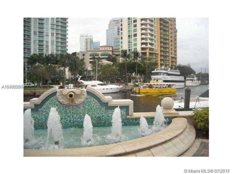 3 BED 2 BATH, PLUS DEN  IN THE HEART OF FT. LAUDERDALE. BUILDING OFFERS FULL AMENITIES FROM POOL, FITNESS,24HR CONCIERGE, GARAGE PARKING, BBQ GRILLS, WET BAR AND MUCH MUCH MORE. UNIT HAS BEEN RECENTLY UPGRADED, GRANITE COUNTERTOPS, WOOD FLOORING WALL TO WALL, AND WASHER DRYER INSIDE UNIT. BEAUTIFUL CONDITION.