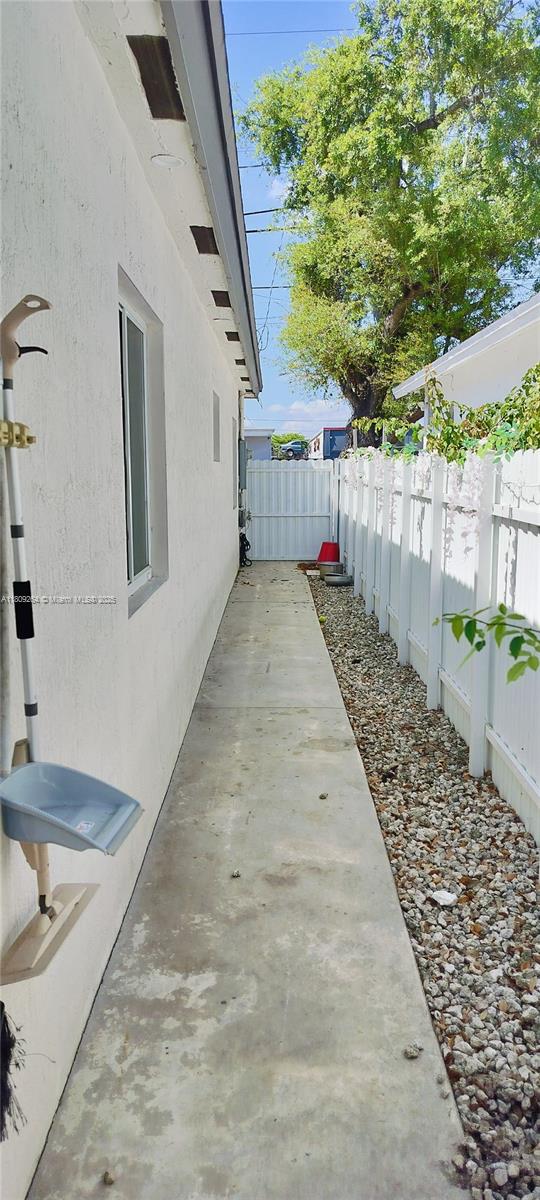 LAURAVILLE GARDENS - Residential