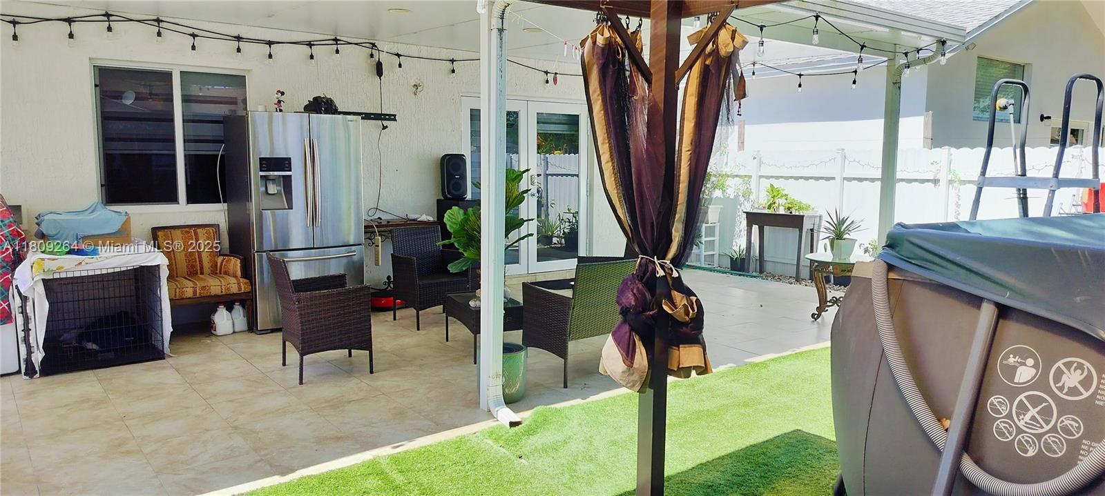 LAURAVILLE GARDENS - Residential