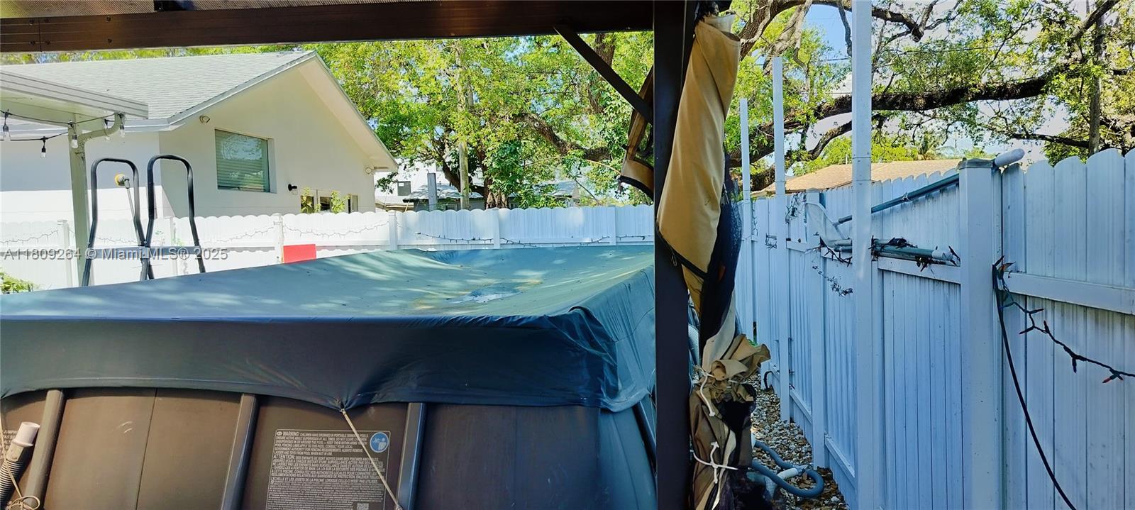 LAURAVILLE GARDENS - Residential