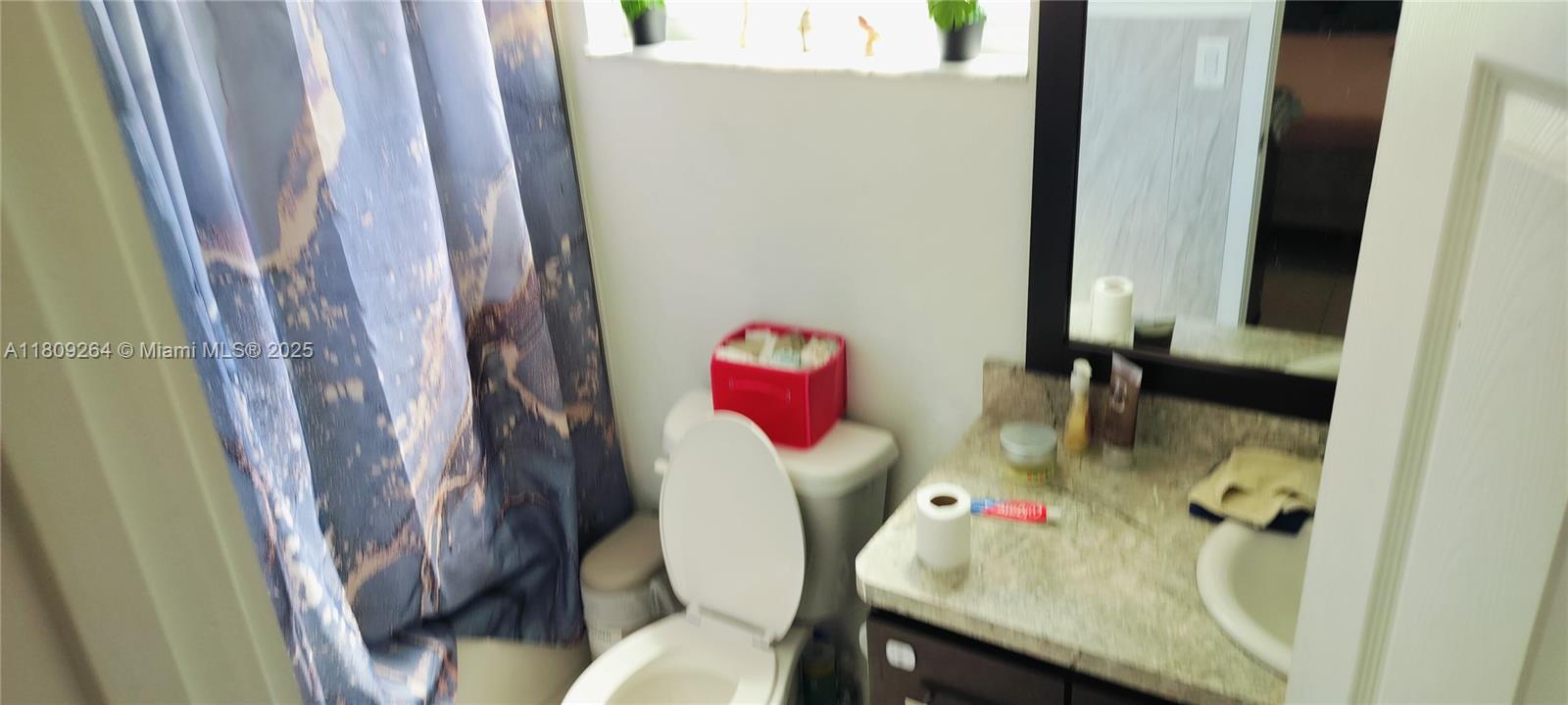 LAURAVILLE GARDENS - Residential