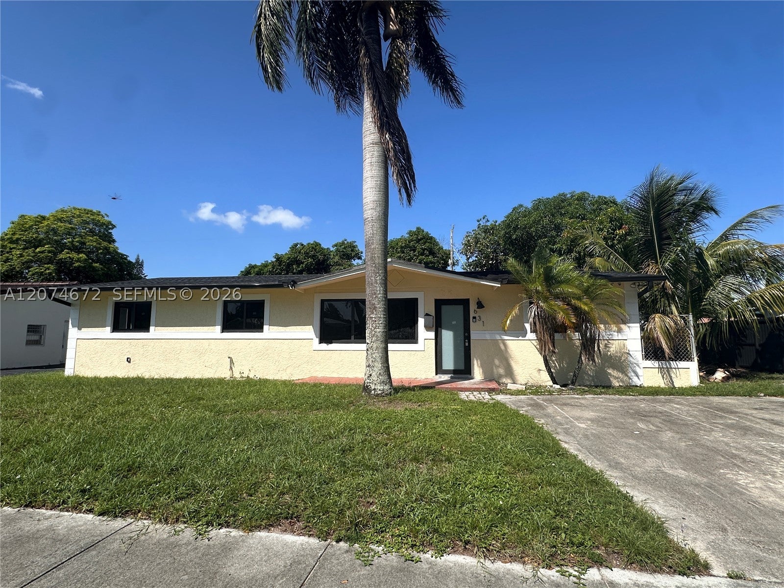 631 NW 37th Ave