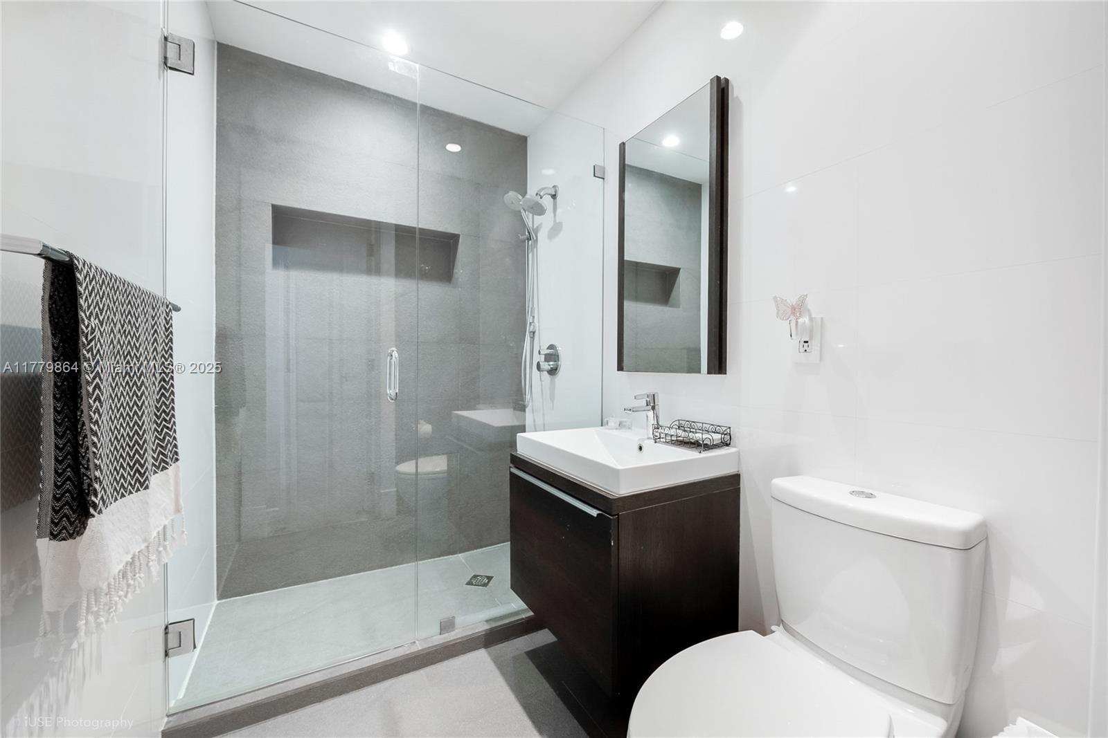 BEVERLY GARDENS - Residential