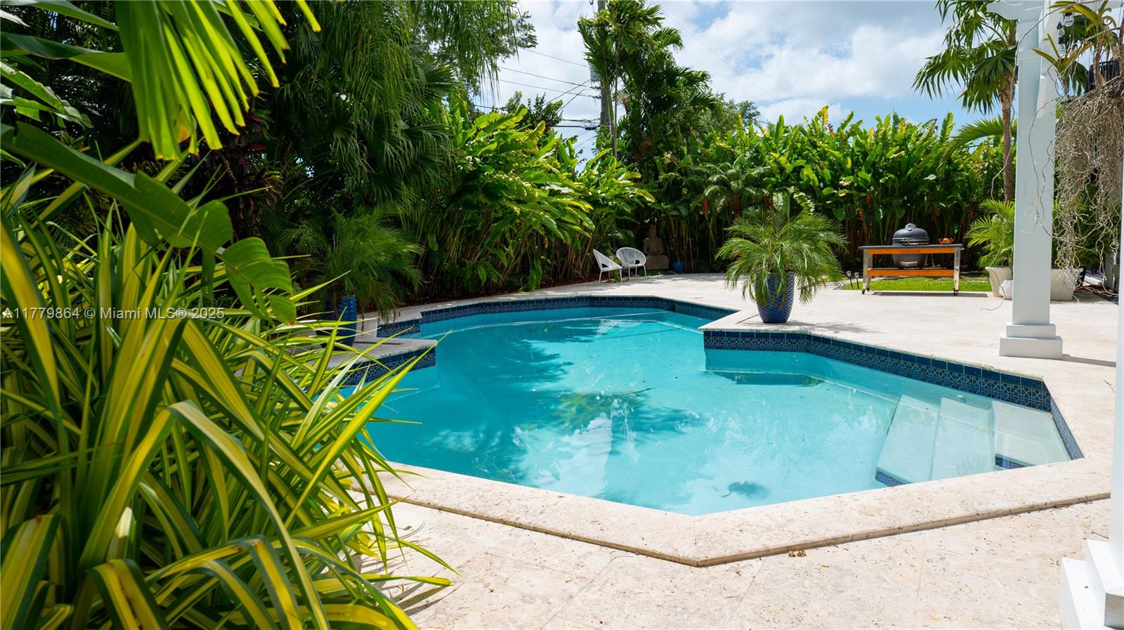 BEVERLY GARDENS - Residential