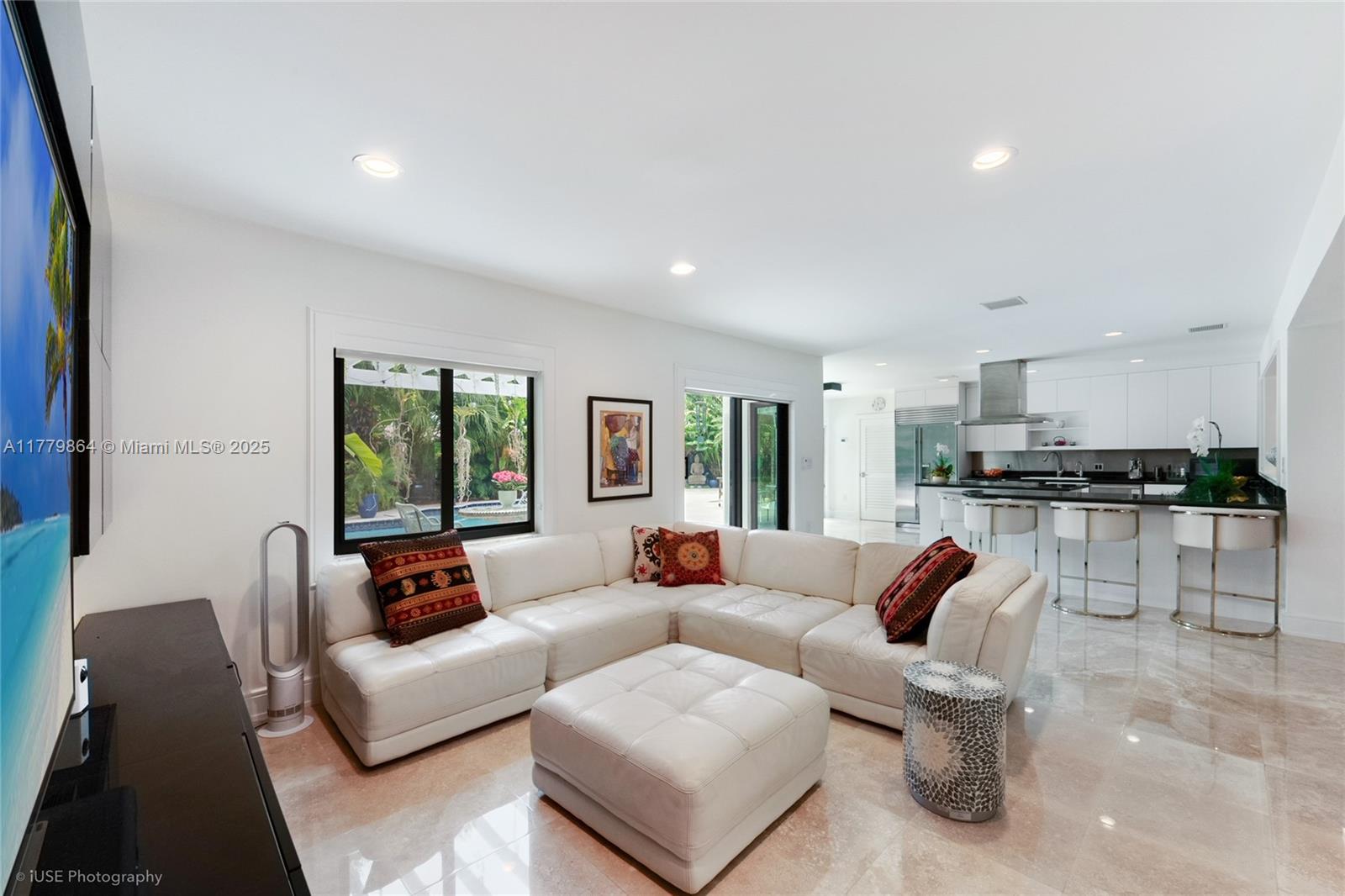 BEVERLY GARDENS - Residential