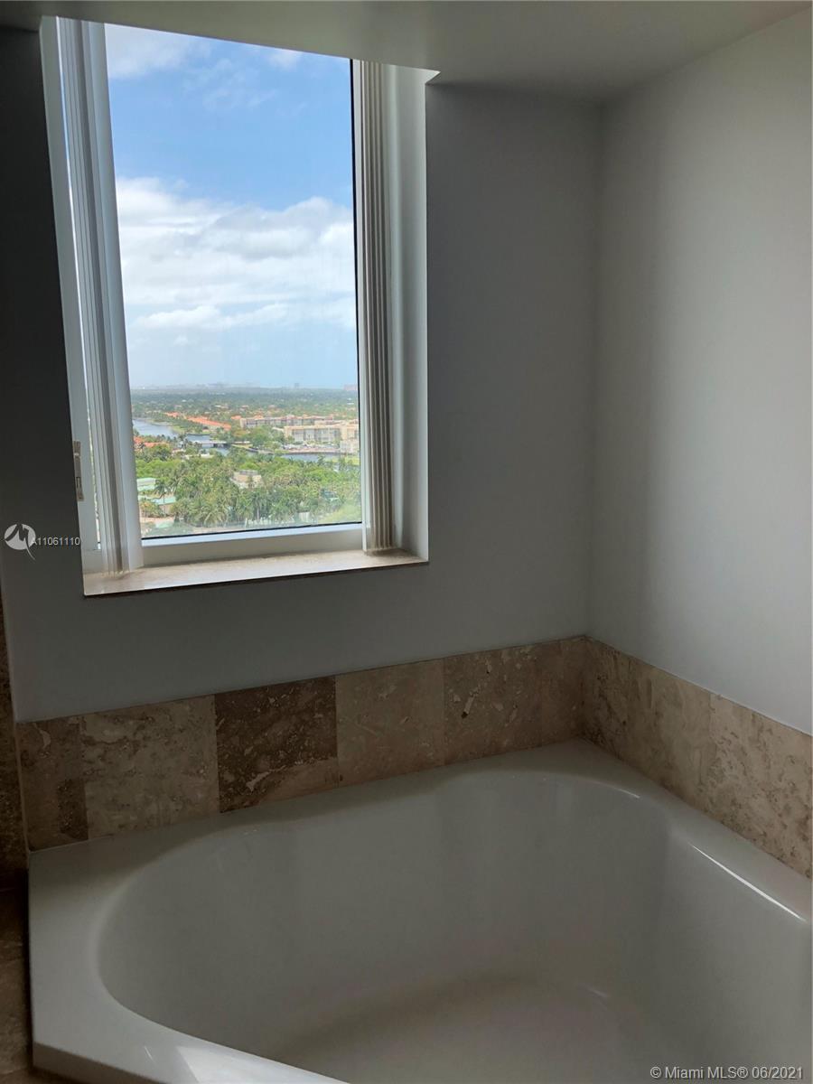 DUO COMDOMINIUM EAST - Residential Lease