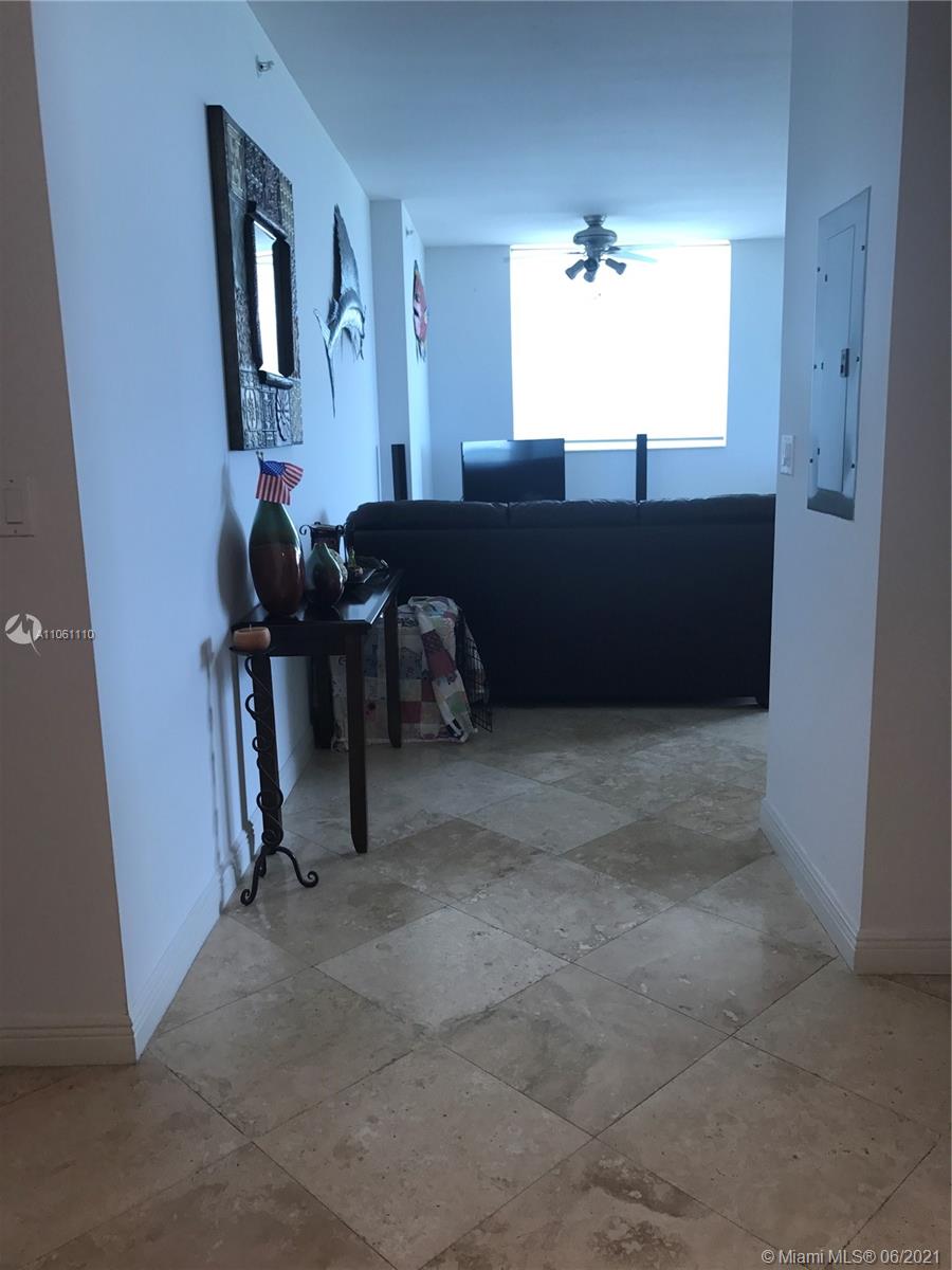 DUO COMDOMINIUM EAST - Residential Lease