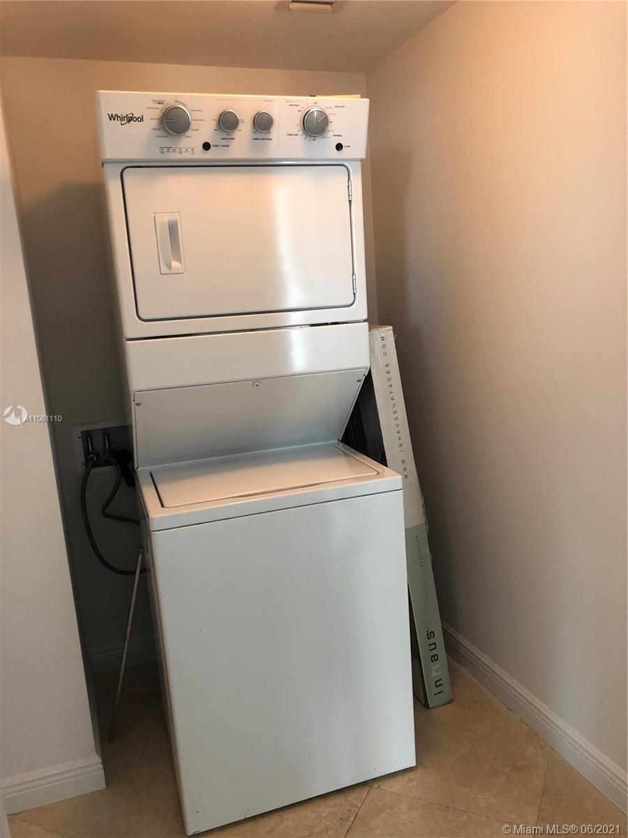 DUO COMDOMINIUM EAST - Residential Lease