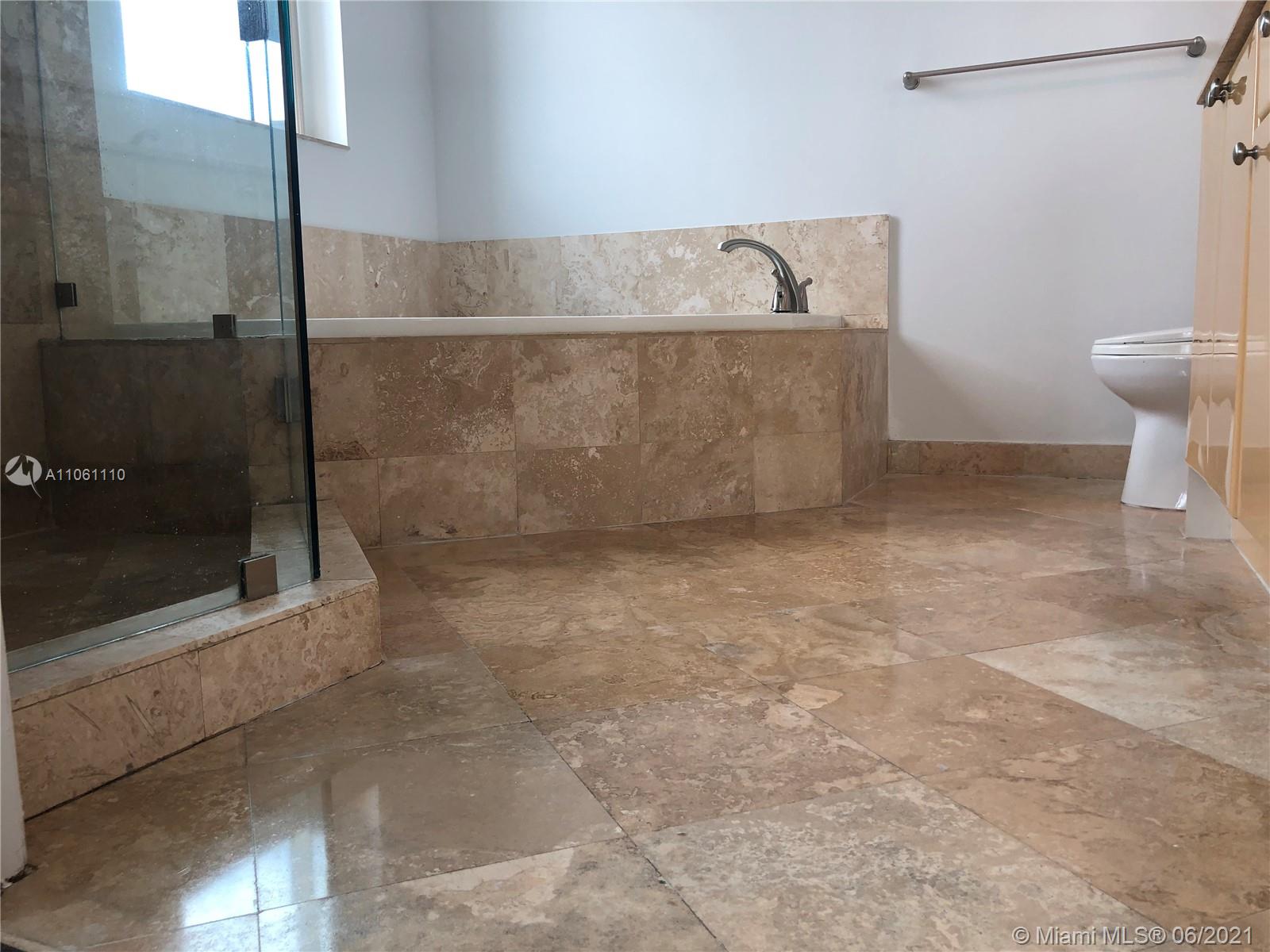 DUO COMDOMINIUM EAST - Residential Lease