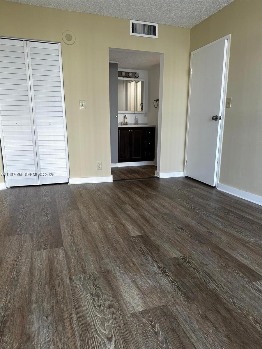 PLAZA OF AMERICAS CONDO P - Residential