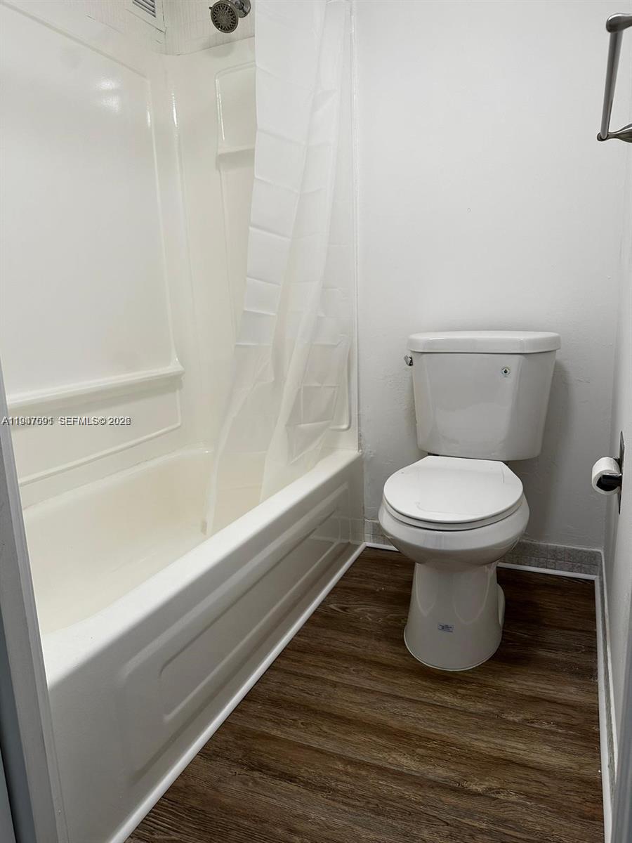 PLAZA OF AMERICAS CONDO P - Residential