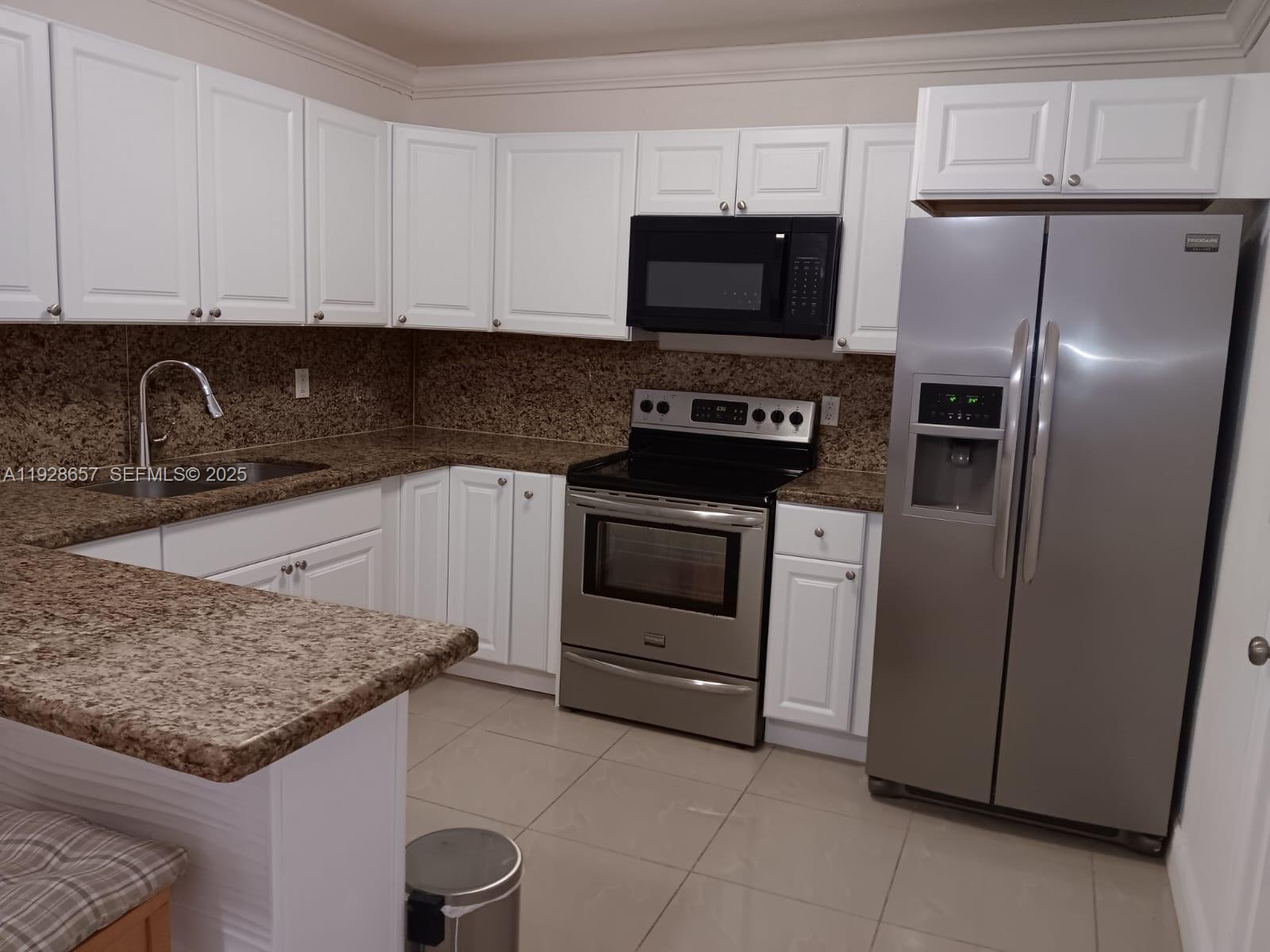 TAMIAMI TRAIL PARK - Residential Income