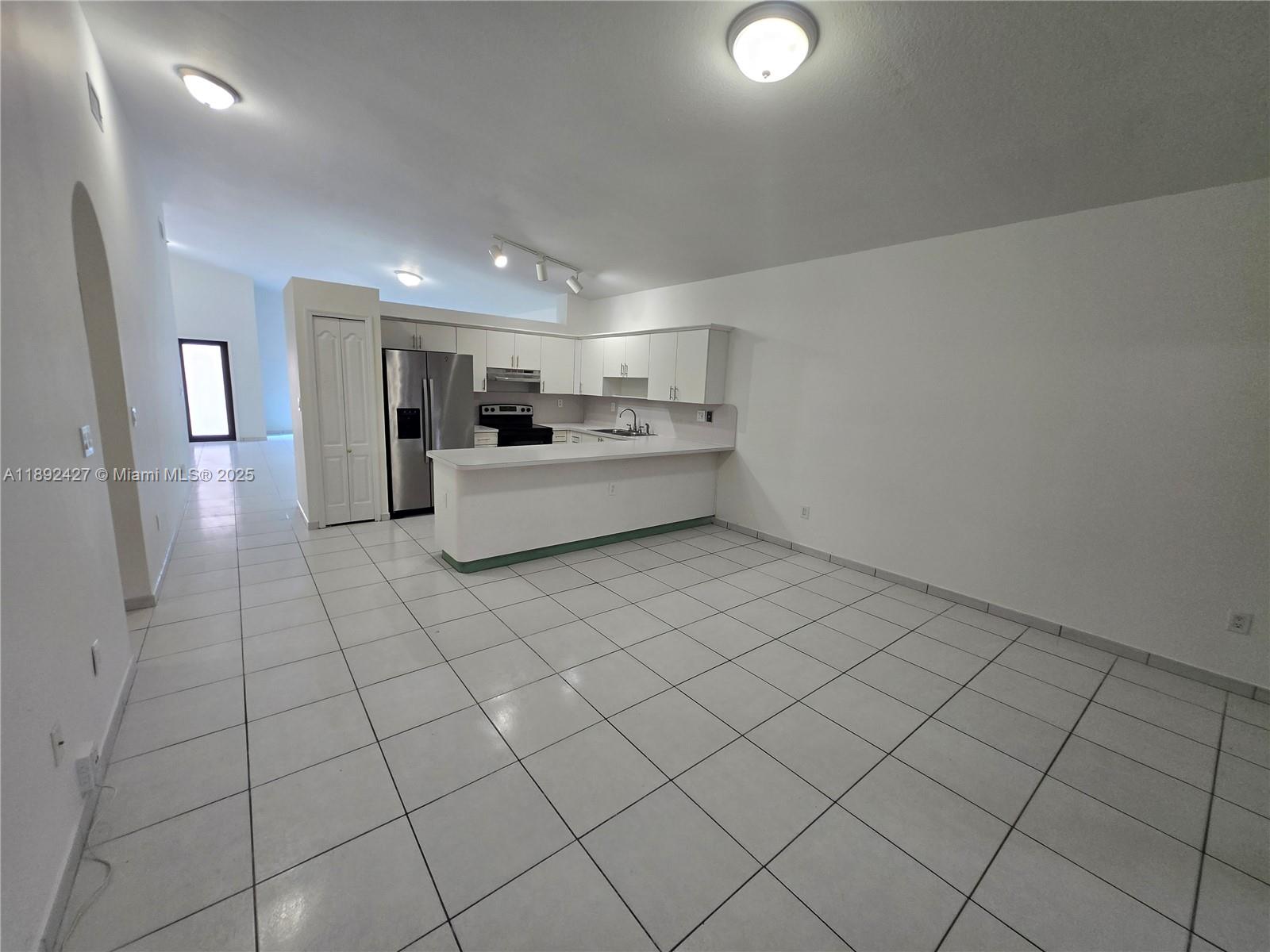 VECIN HOMES 1ST ADDN - Residential Lease