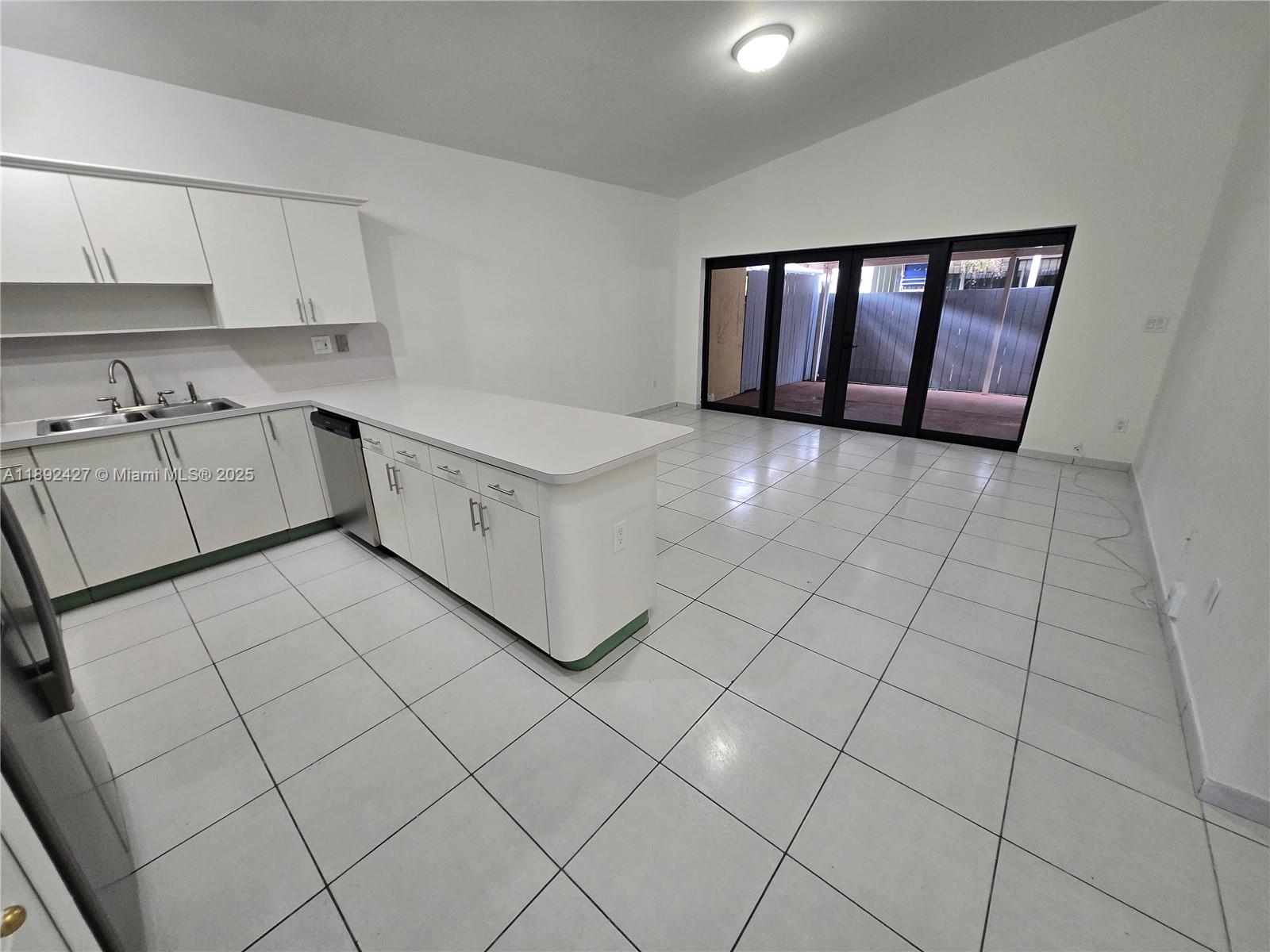 VECIN HOMES 1ST ADDN - Residential Lease