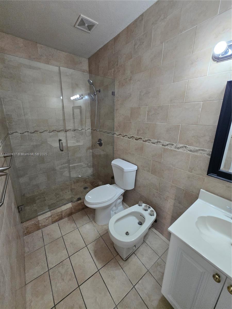 VECIN HOMES 1ST ADDN - Residential Lease