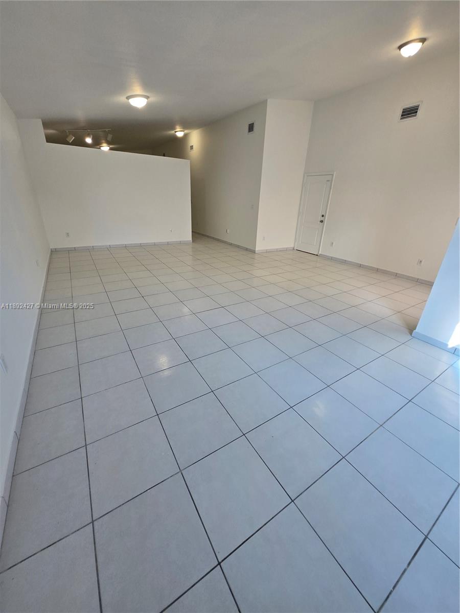 VECIN HOMES 1ST ADDN - Residential Lease