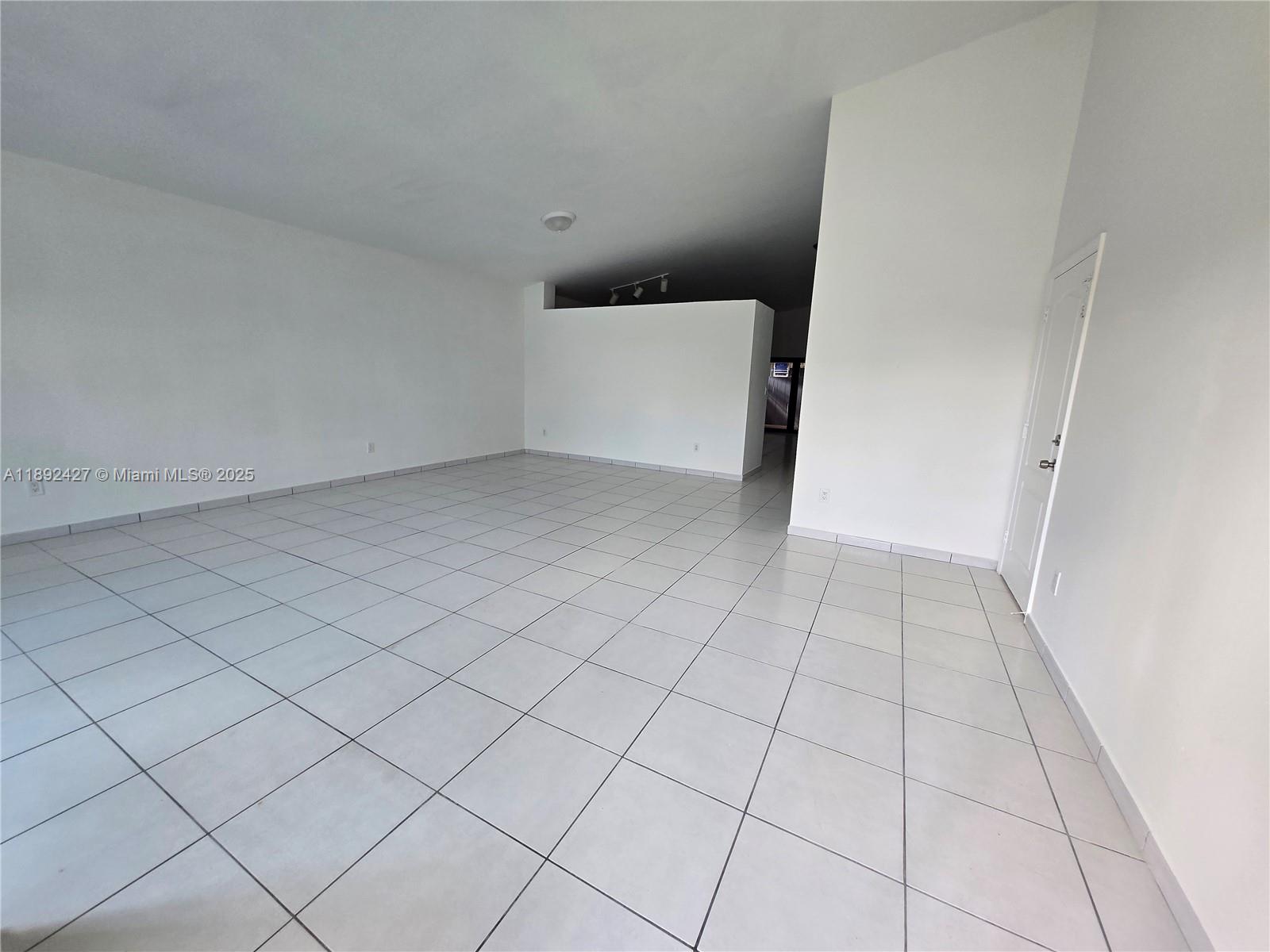 VECIN HOMES 1ST ADDN - Residential Lease