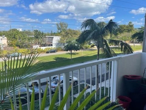 Tiny photo for 2020 NE 135th St #303, North Miami, FL 33181 (MLS # A12018452)