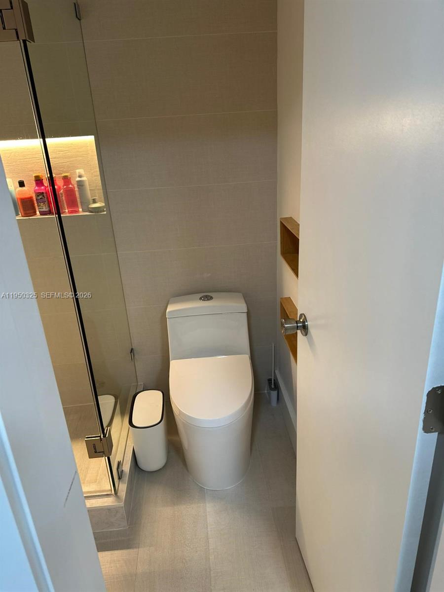 ISLANDS AT DORAL 1ST ADDN - Residential