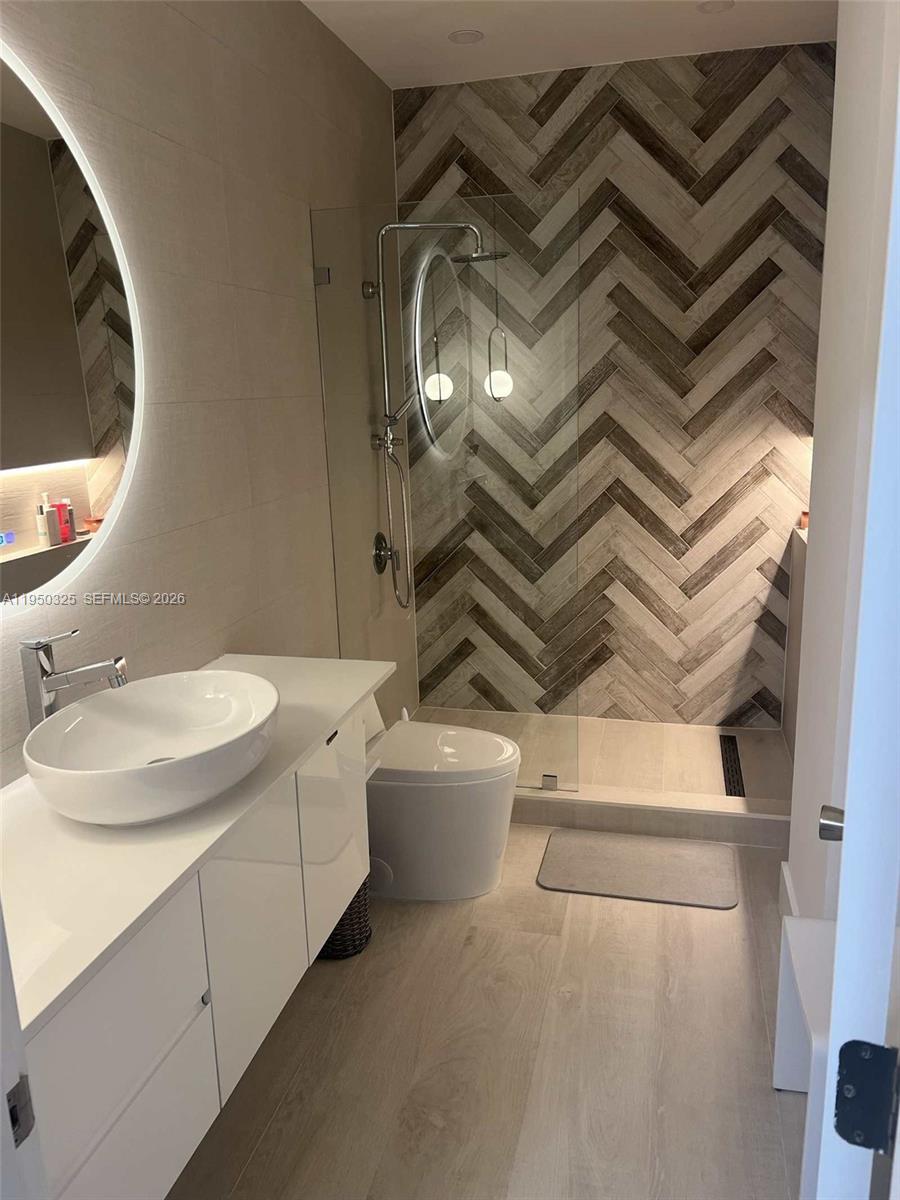 ISLANDS AT DORAL 1ST ADDN - Residential