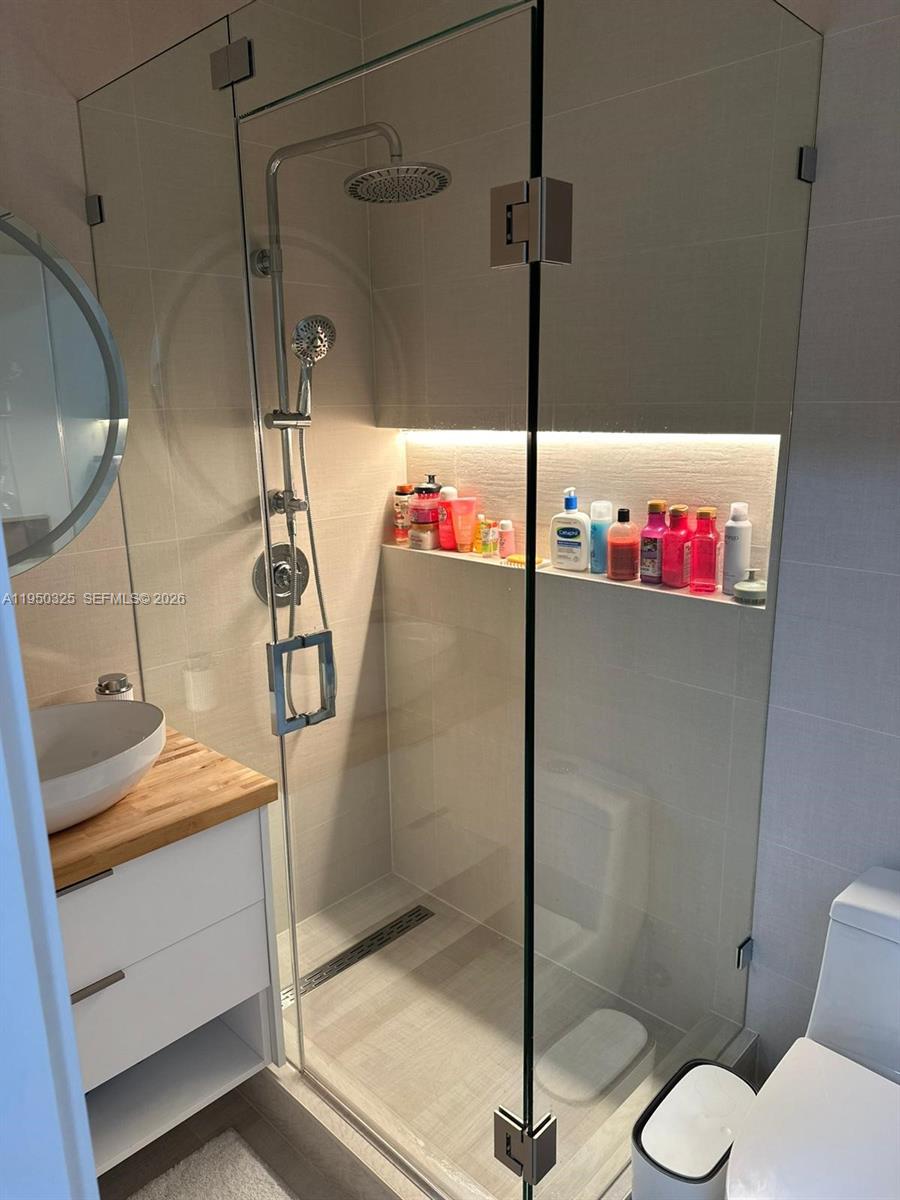 ISLANDS AT DORAL 1ST ADDN - Residential