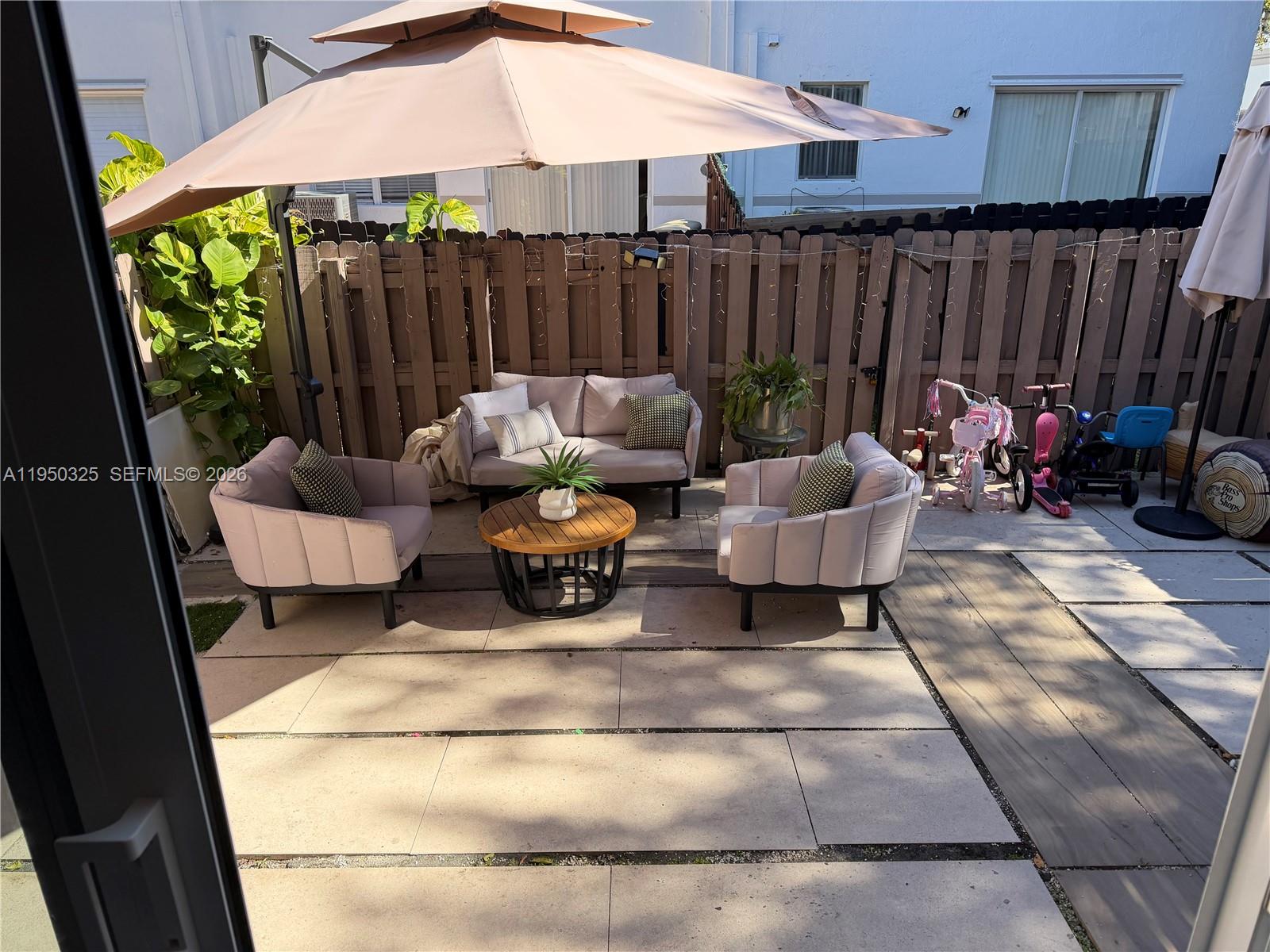 ISLANDS AT DORAL 1ST ADDN - Residential