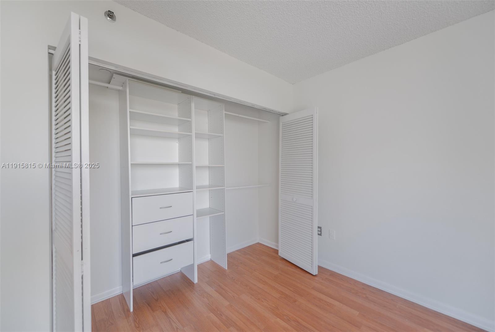 THE GRANDVIEW CONDO - Residential