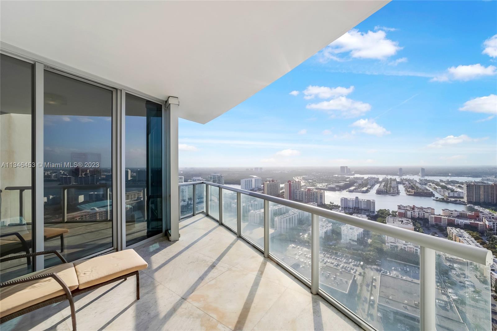 JADE OCEAN CONDO - Residential