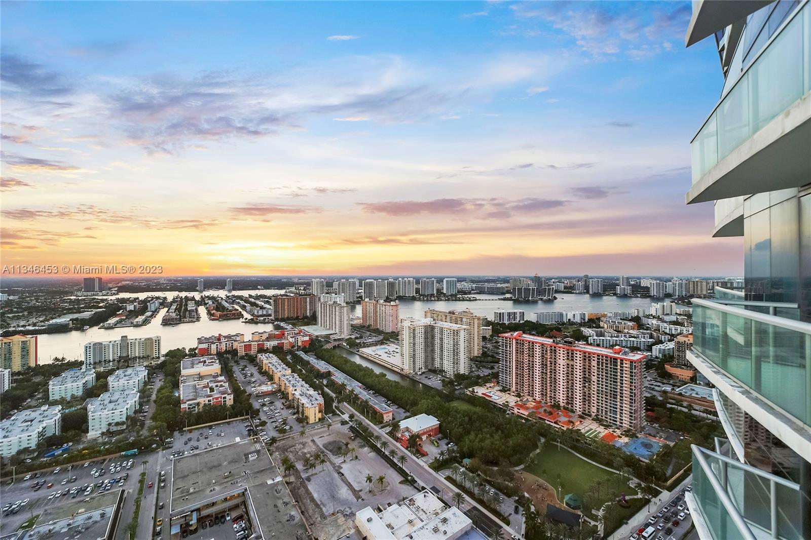 JADE OCEAN CONDO - Residential