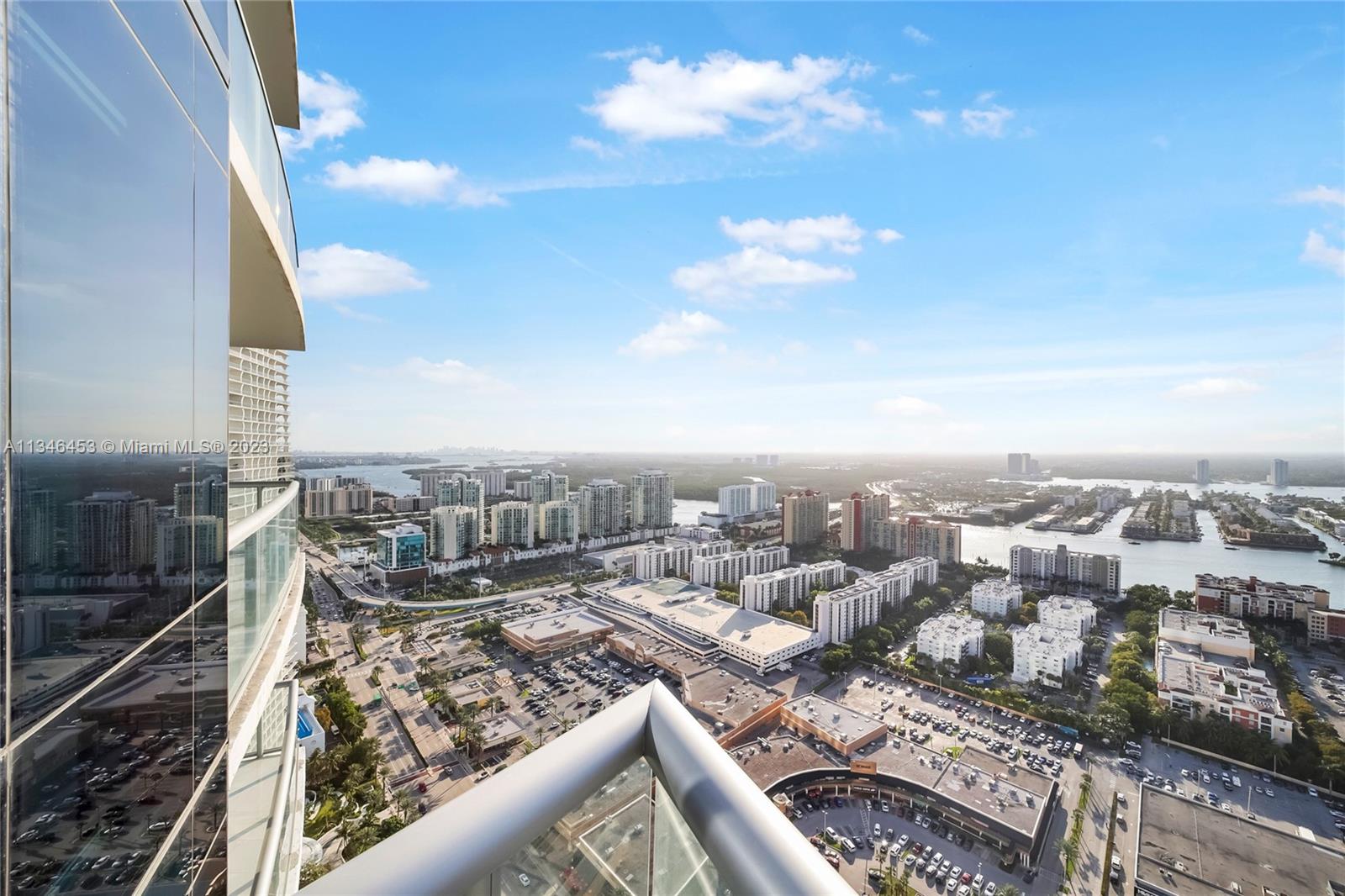 JADE OCEAN CONDO - Residential