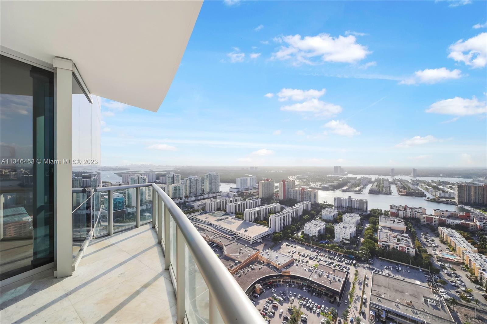 JADE OCEAN CONDO - Residential