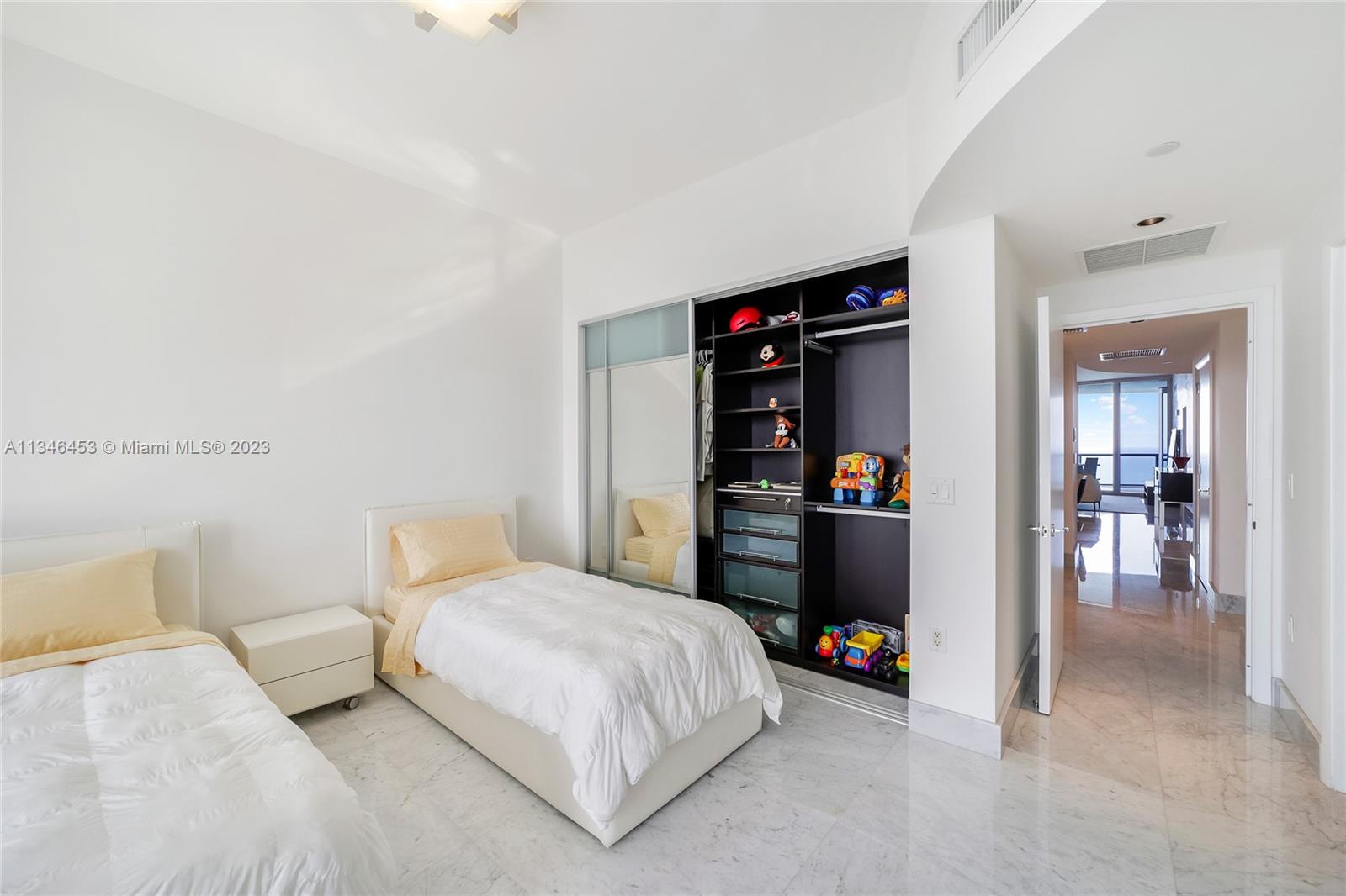 JADE OCEAN CONDO - Residential