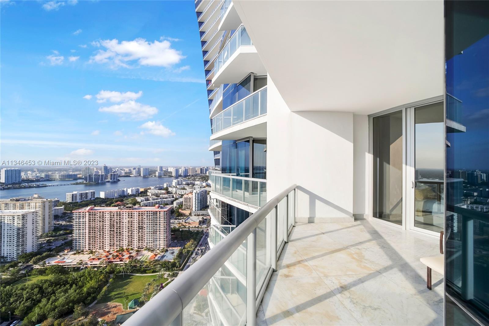 JADE OCEAN CONDO - Residential