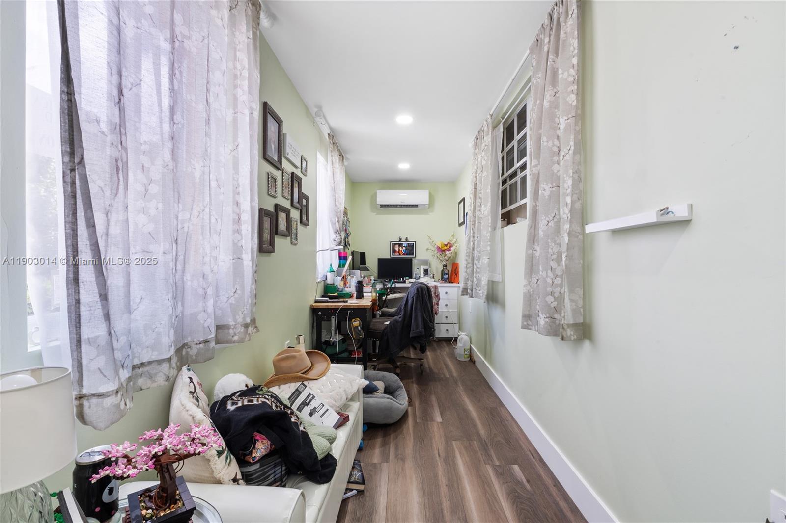 FIRST ADDN TO PALM SPRING - Residential