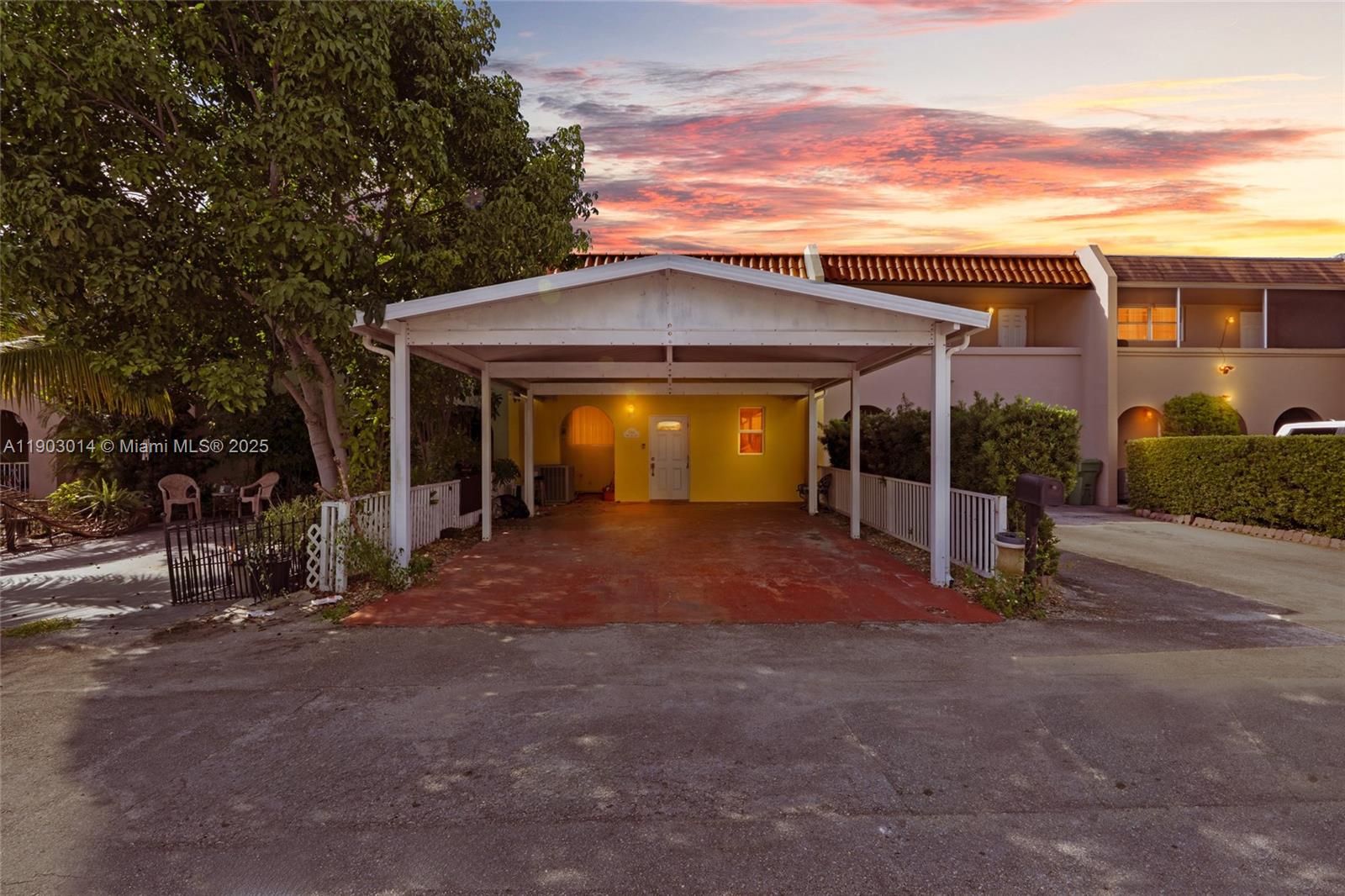 FIRST ADDN TO PALM SPRING - Residential