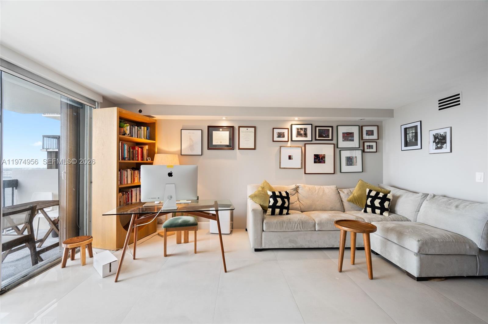 BRICKELL BAY CLUB CONDO - Residential