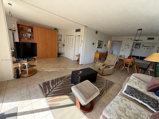 AVENTURA EL DORADO CONDO - Residential