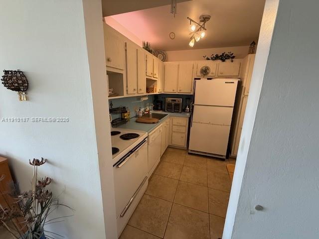 AVENTURA EL DORADO CONDO - Residential