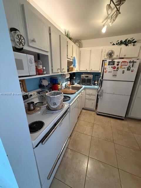 AVENTURA EL DORADO CONDO - Residential