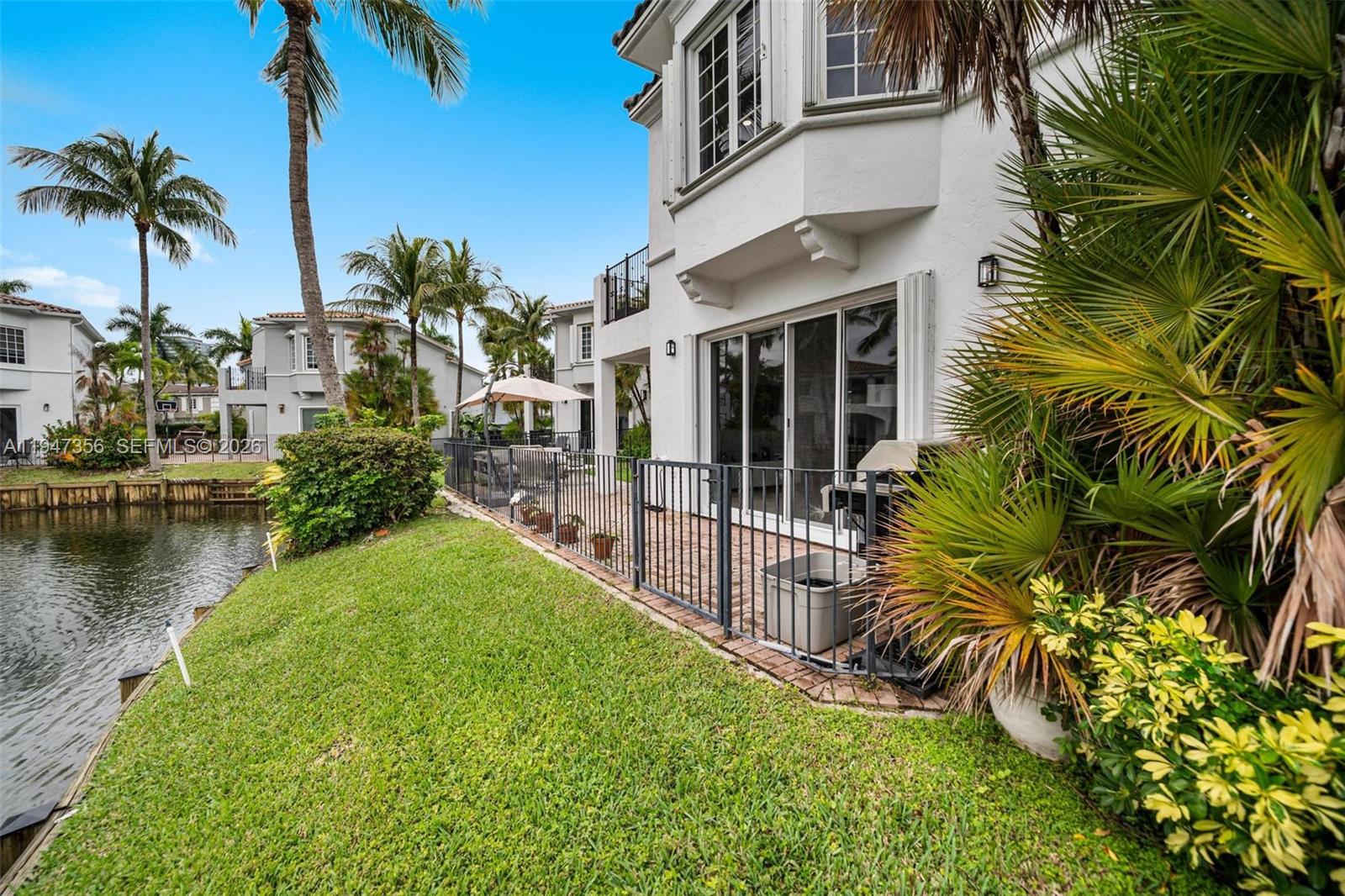 AVENTURA LAKES PHASE 1 - Residential