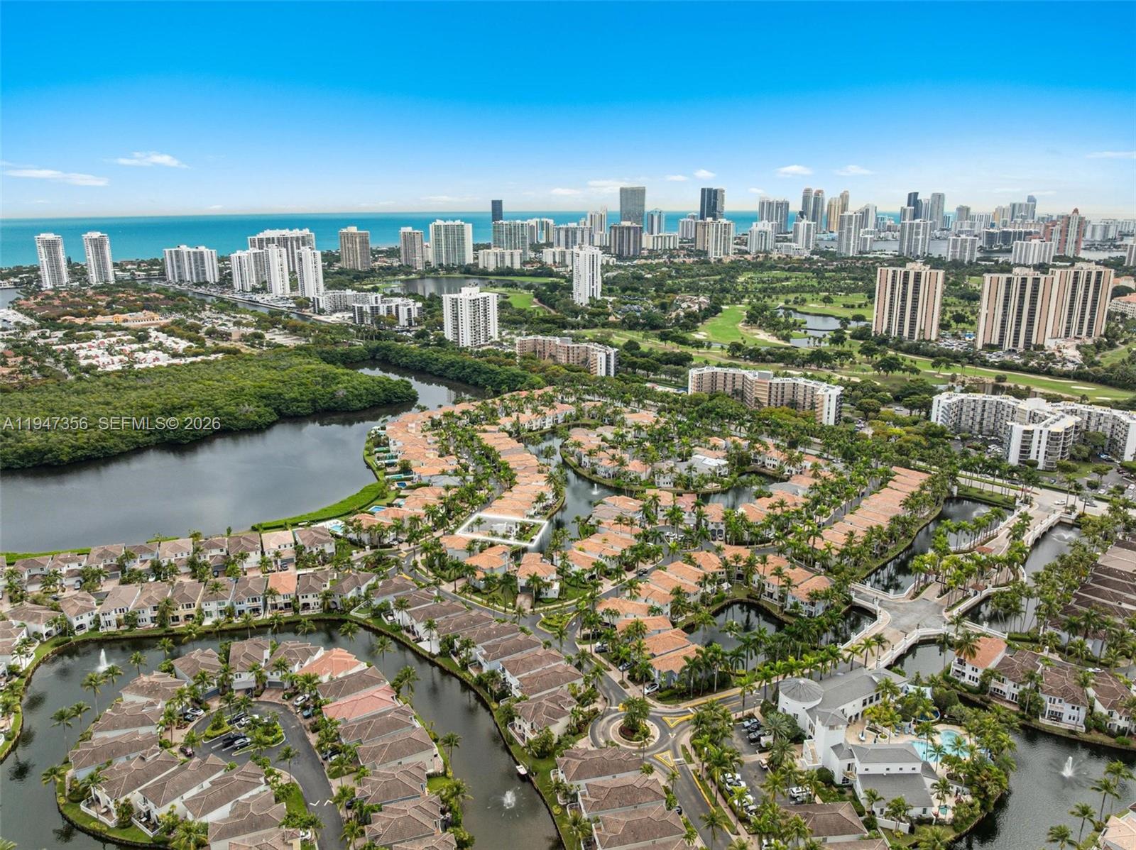 AVENTURA LAKES PHASE 1 - Residential