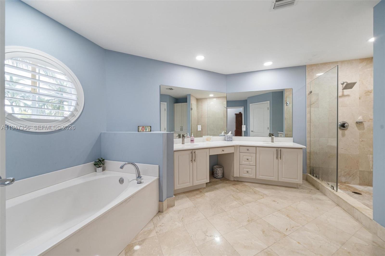 AVENTURA LAKES PHASE 1 - Residential