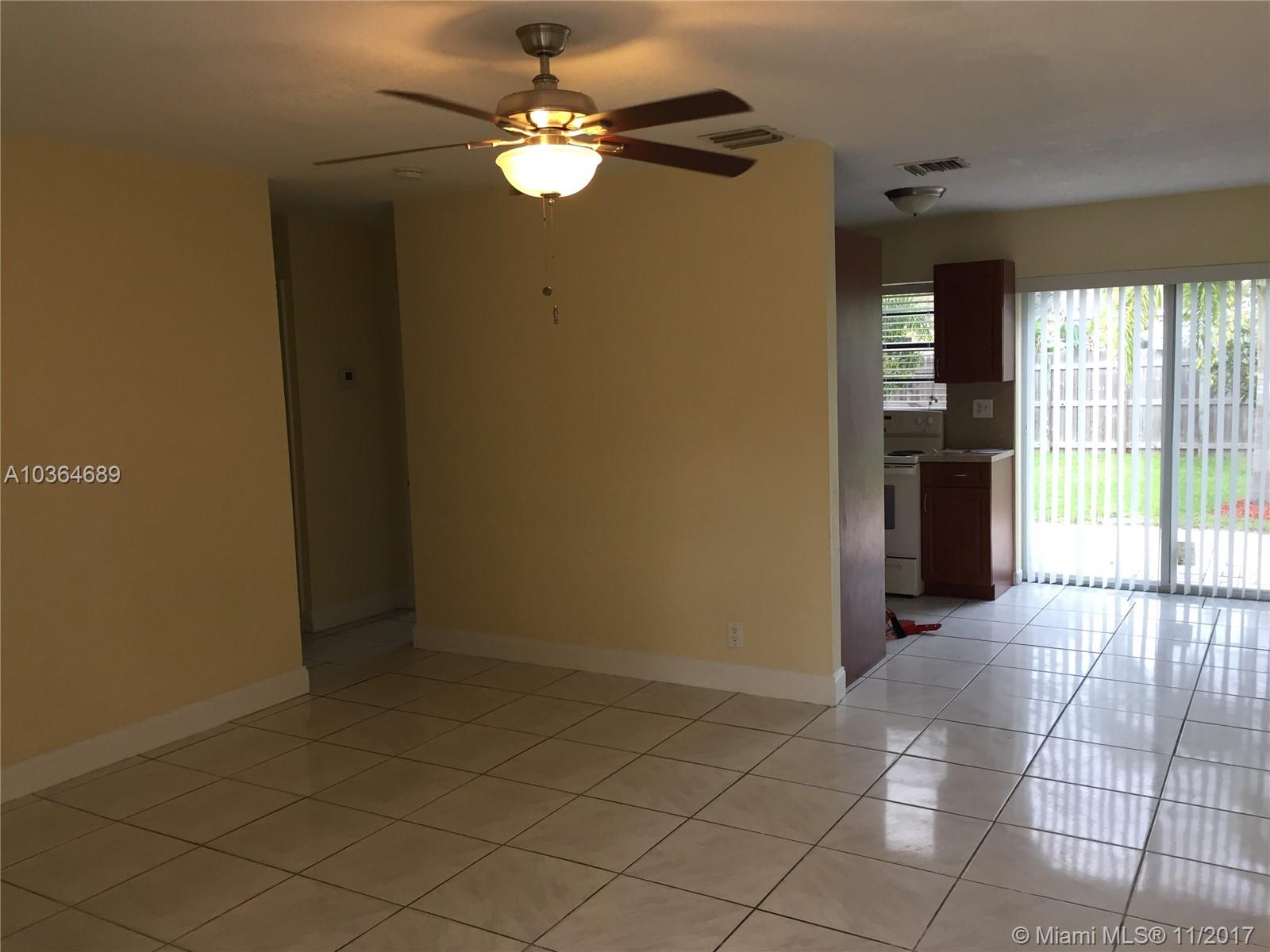 BROADVIEW COUNTRY CLUB ES - Residential Lease