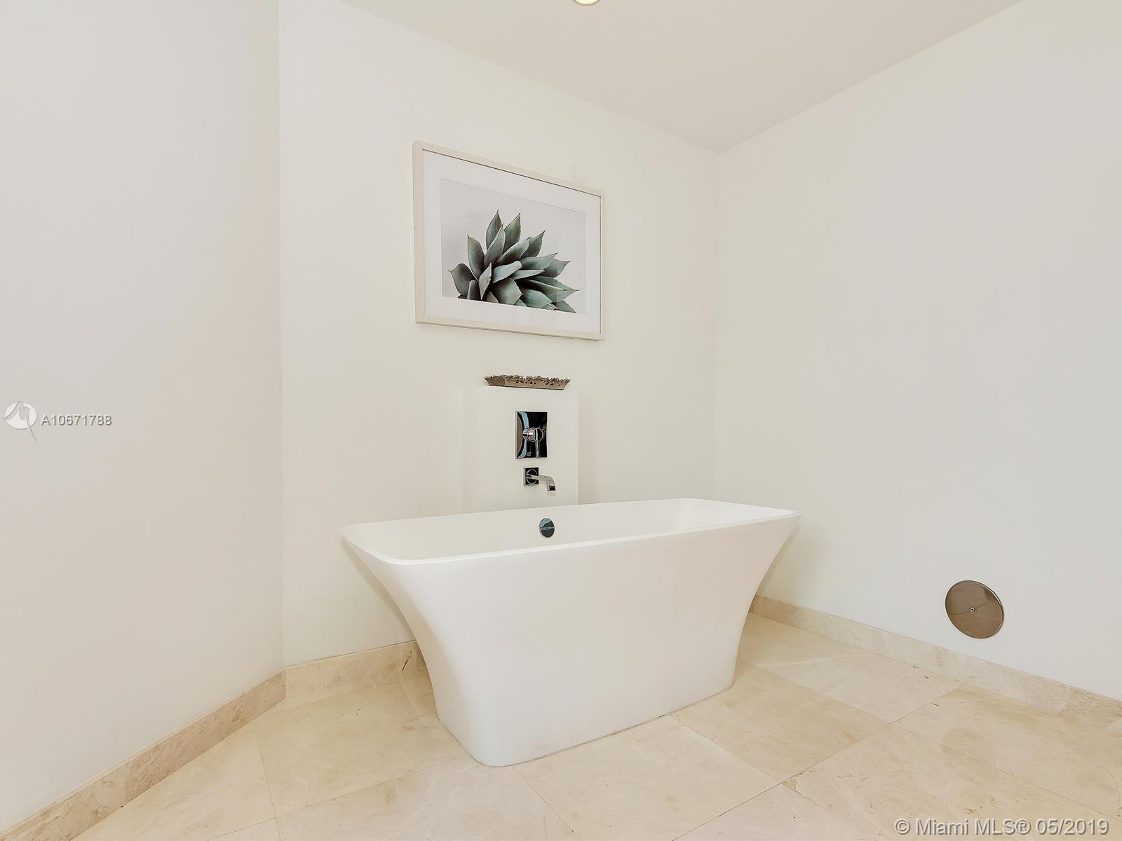 MARINA PALMS RESIDENCES S - Residential Lease