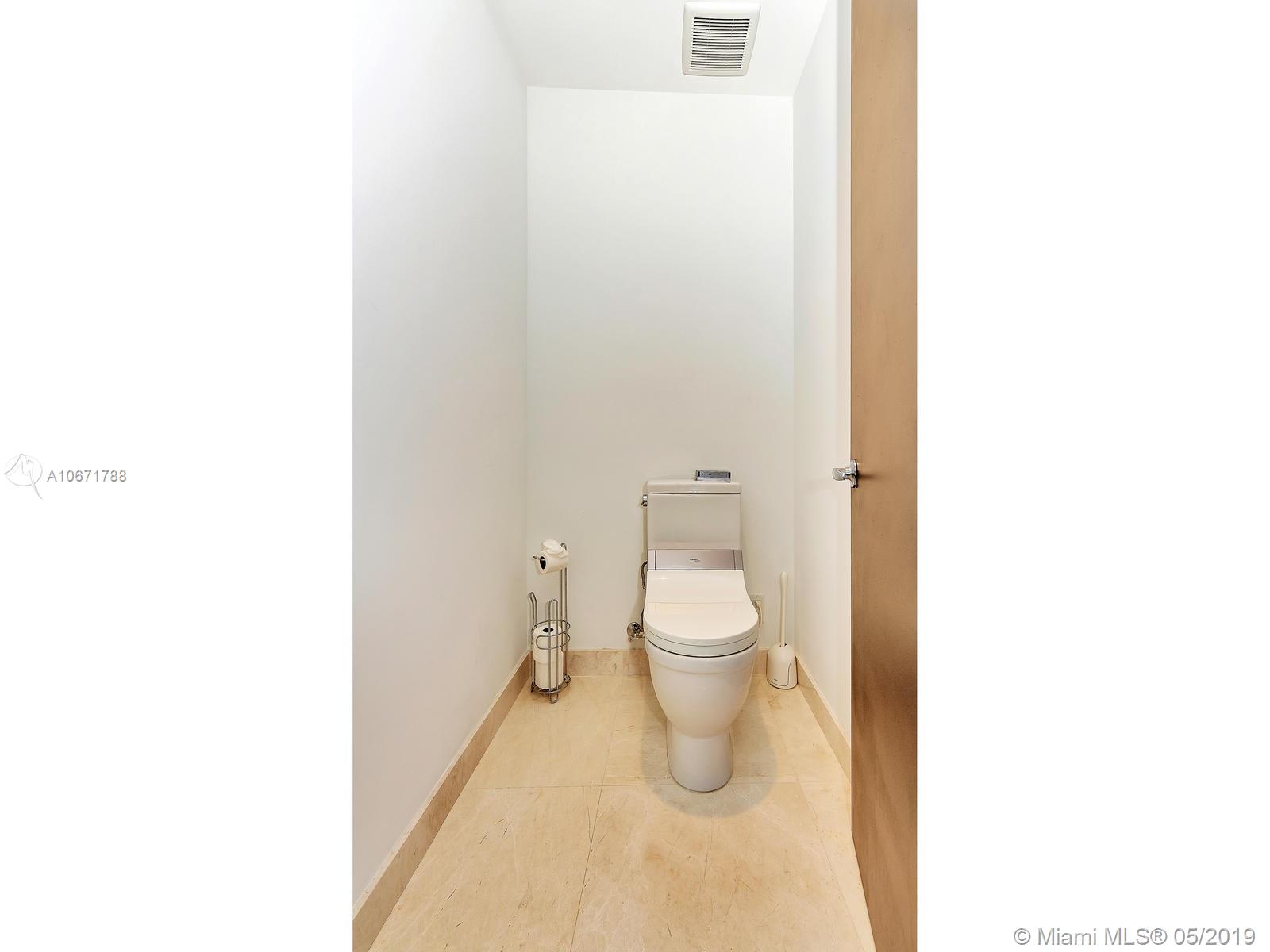 MARINA PALMS RESIDENCES S - Residential Lease