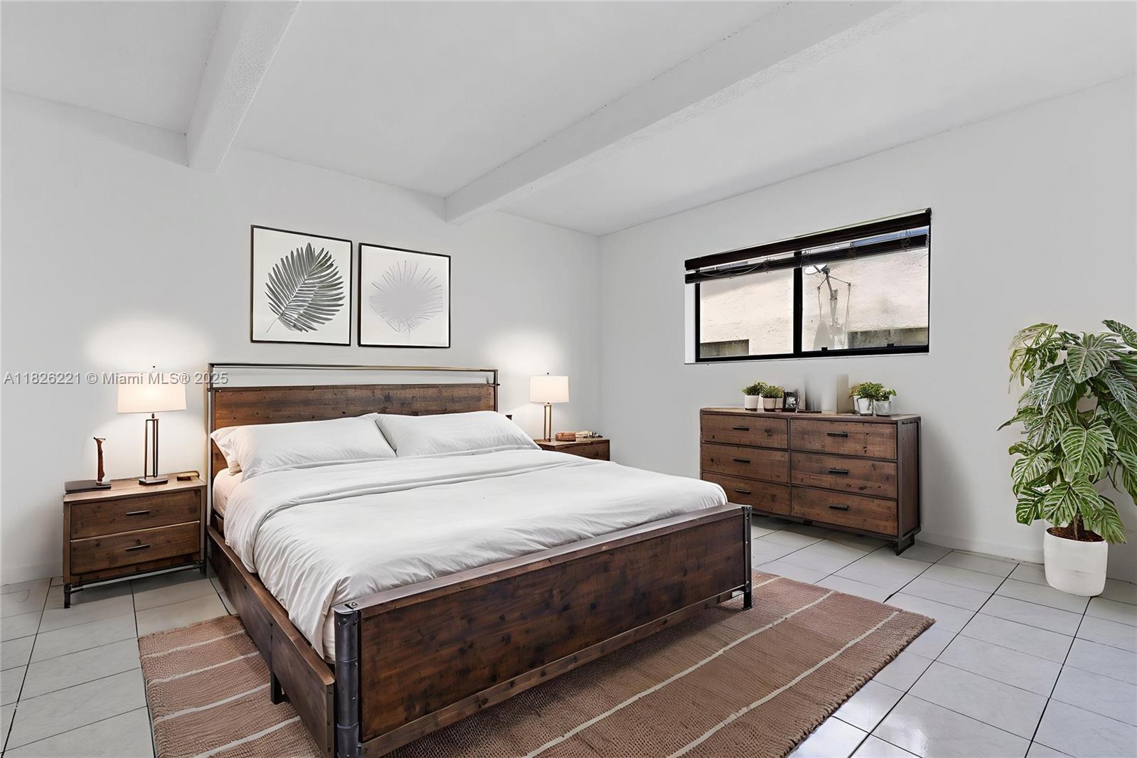 VILLAGE TOWNHOUSE-POMPANO - Residential